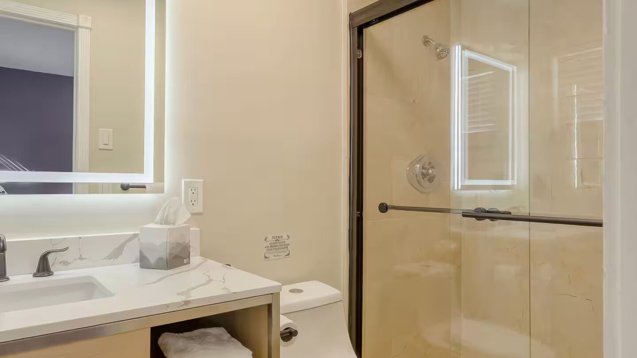 Photo of Bathroom in Hallandale Beach