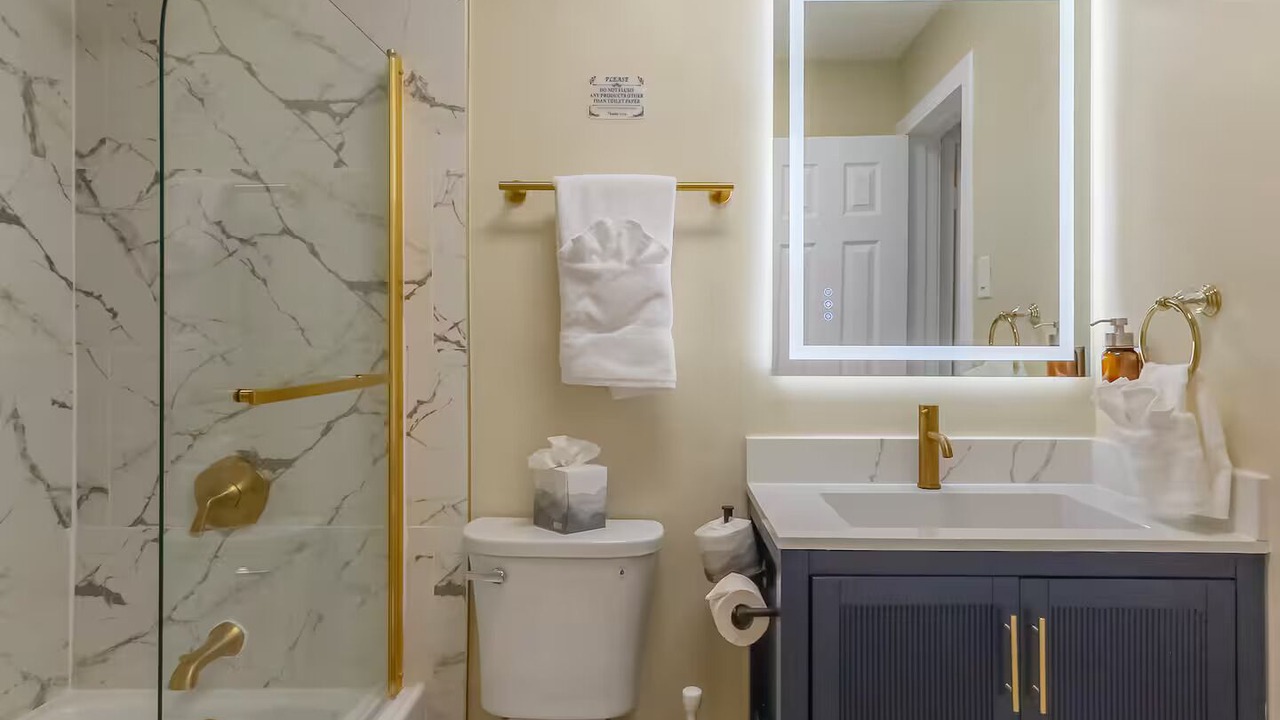 Photo of Bathroom in Hallandale Beach