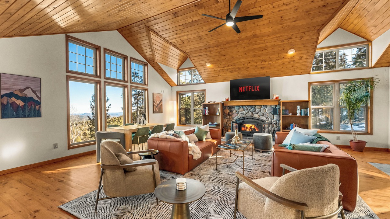 Photo of Livingroom in Bailey