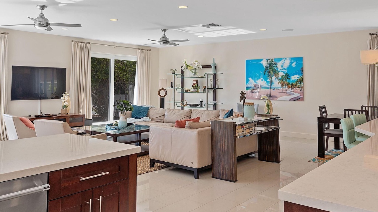 Photo of Livingroom in East Fort Lauderdale