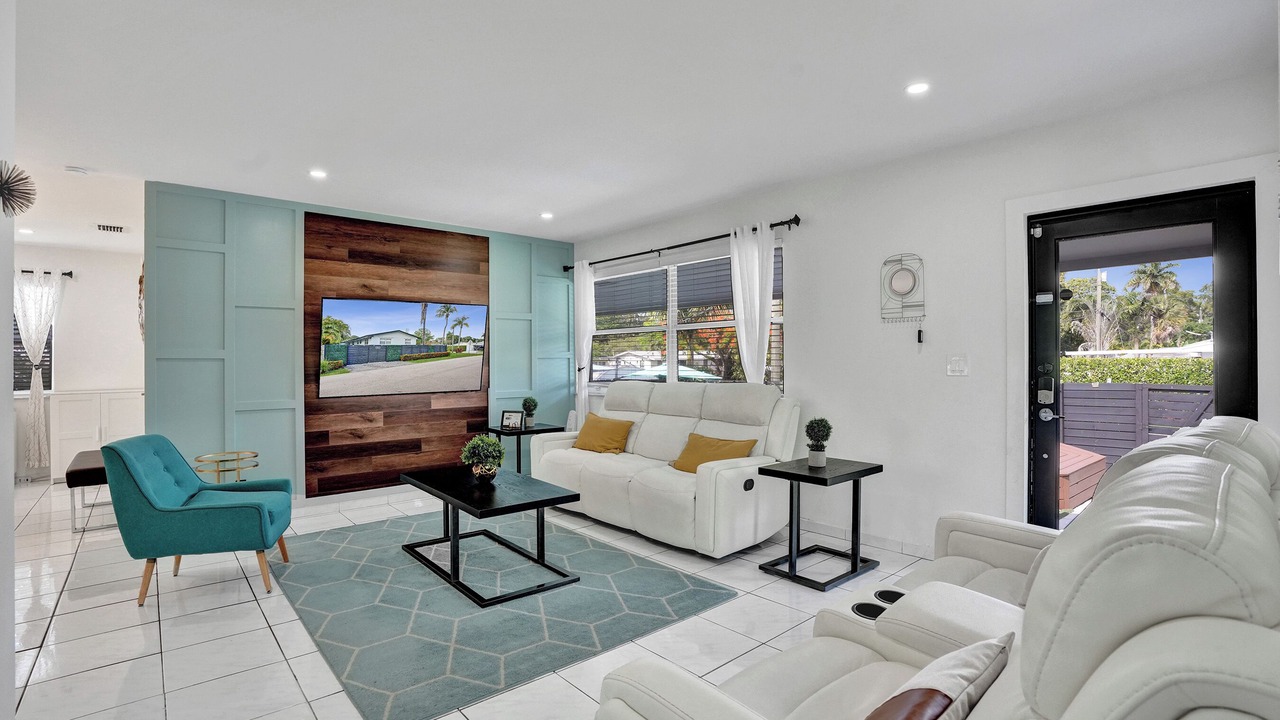 Photo of Livingroom in Edgewood