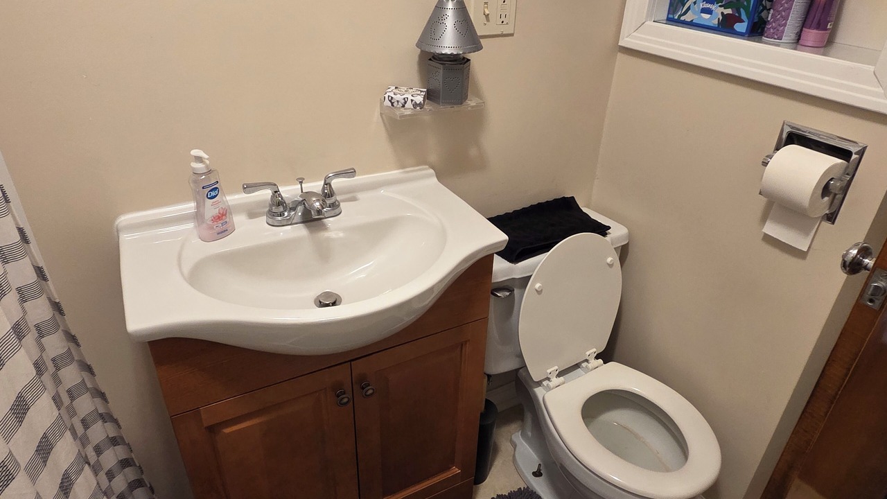 Photo of Bathroom in Russell