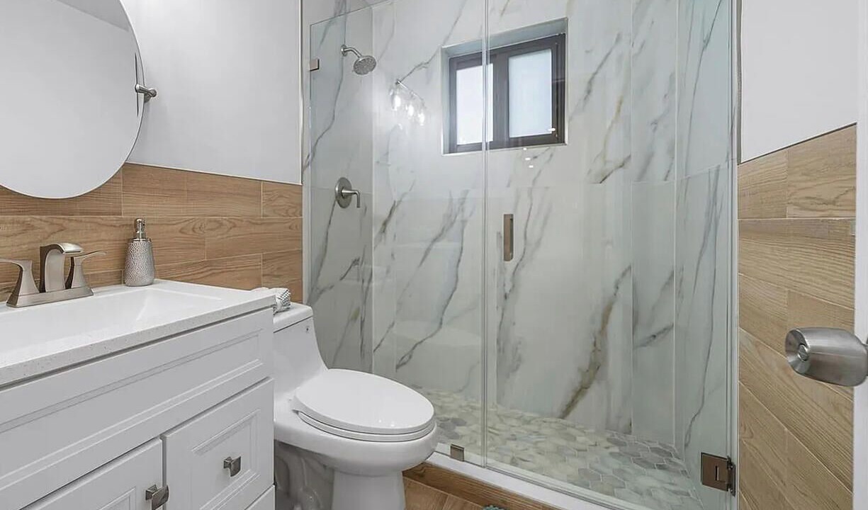 Photo of Bathroom in North Central Hollywood