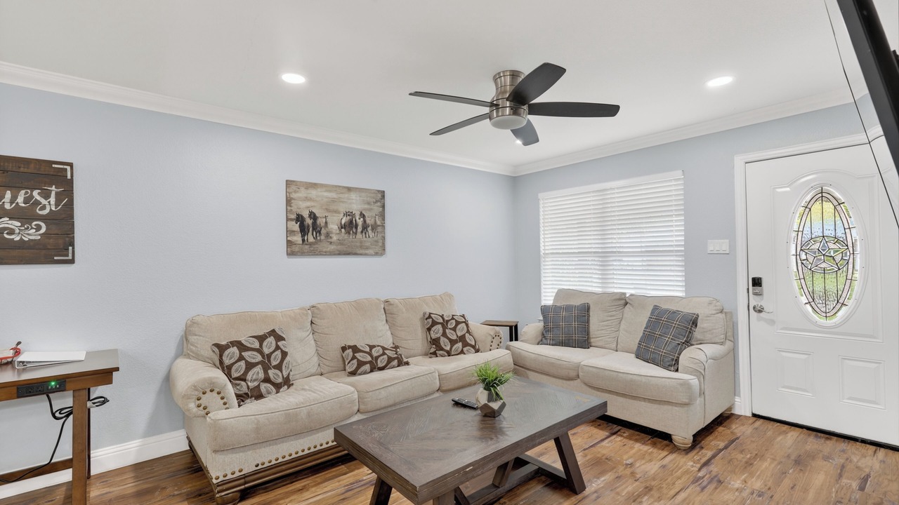 Photo of Livingroom in Arlington