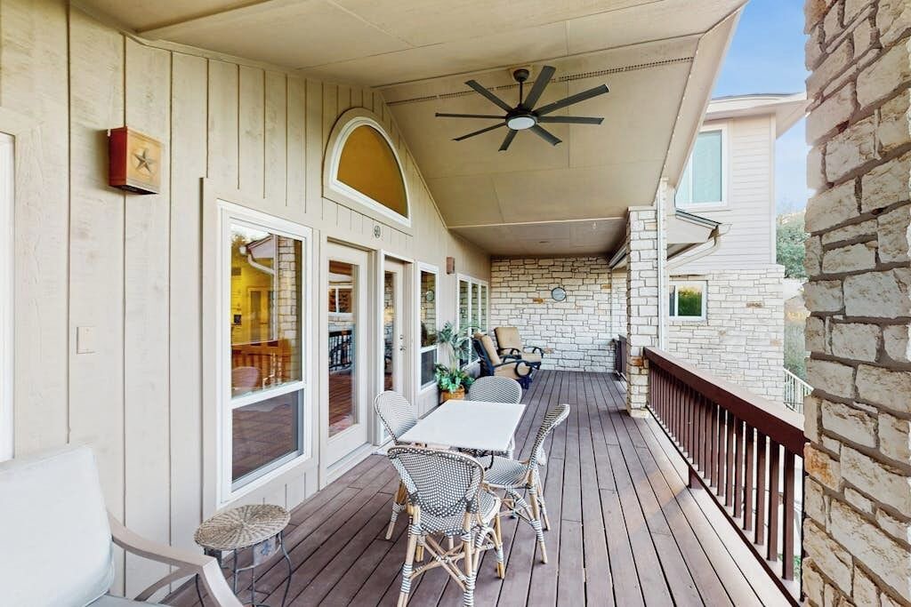 Photo of Outdoor in Horseshoe Bay West