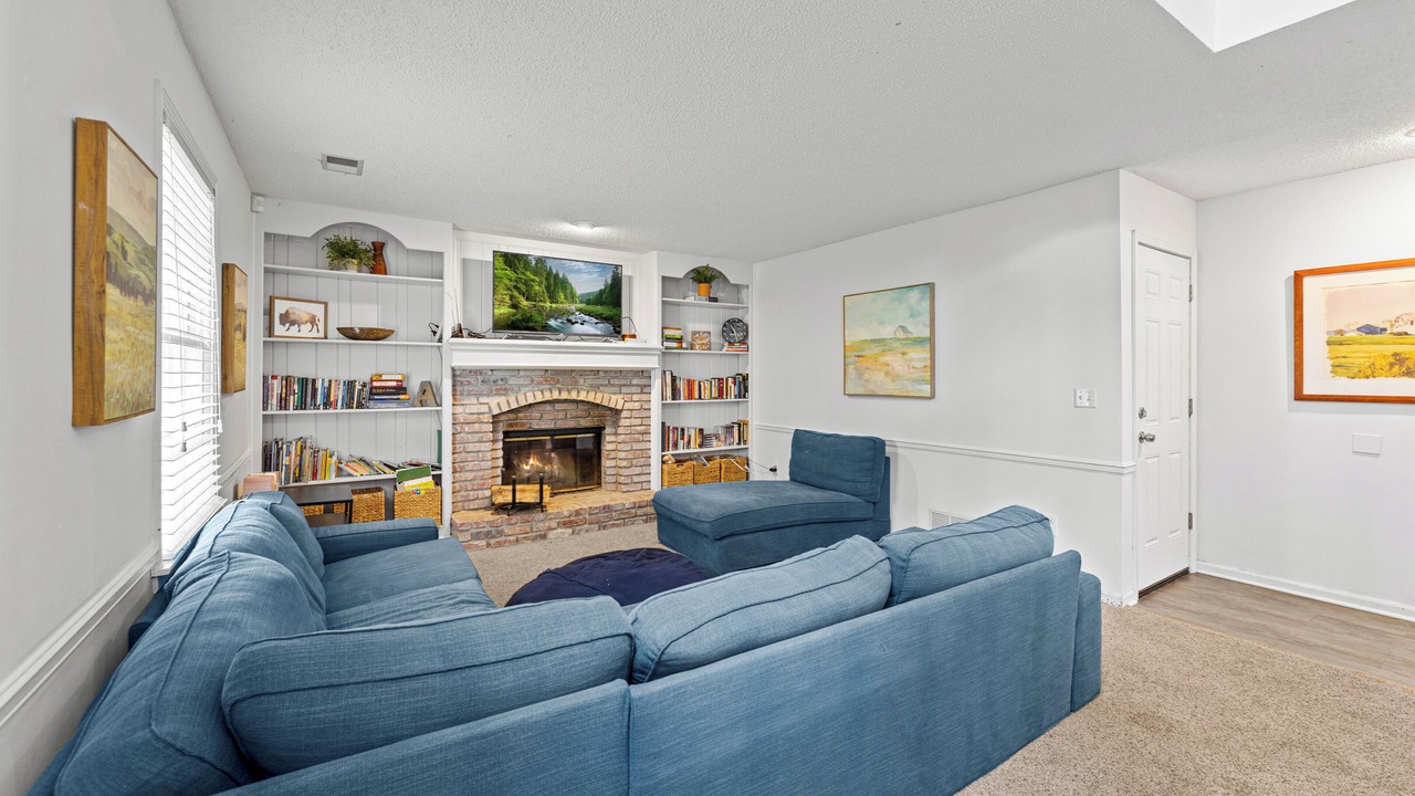 Photo of Livingroom in Merriam