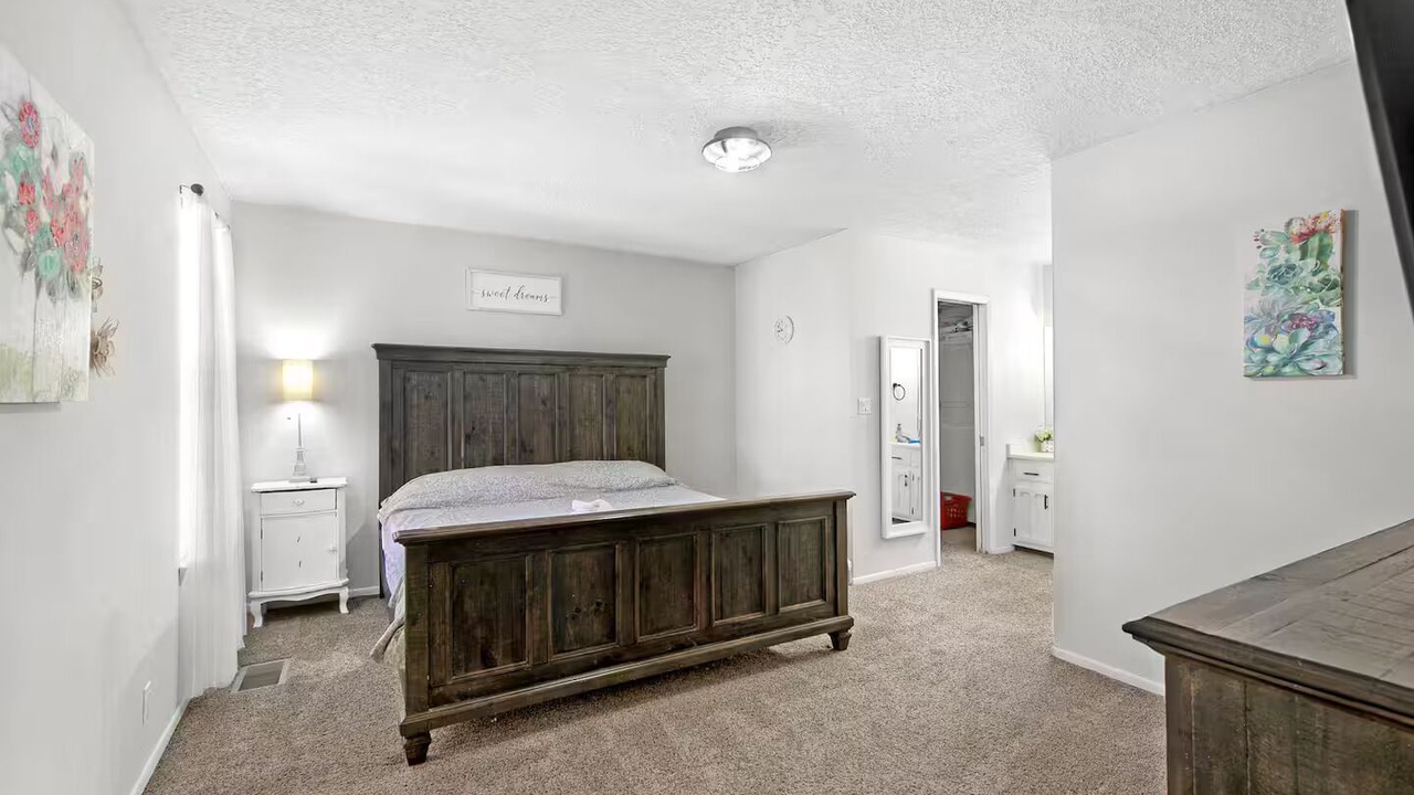 Photo of Bedroom in Los Lunas