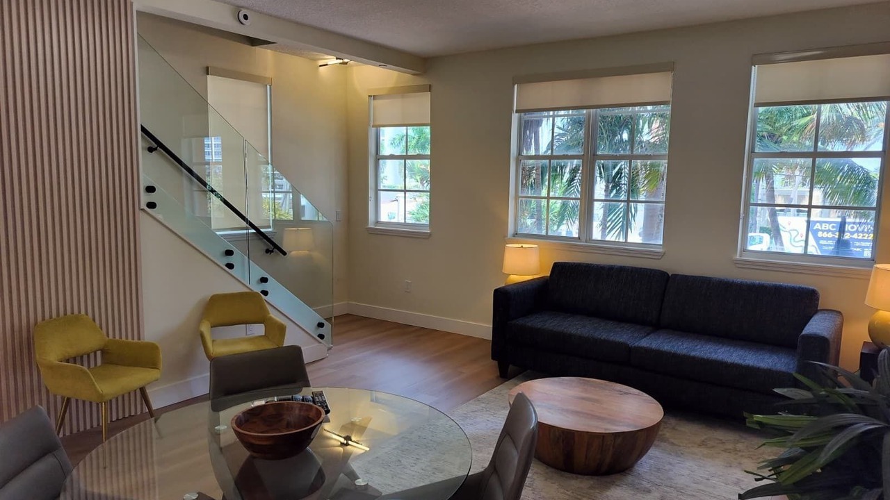 Photo of Livingroom in Hallandale Beach