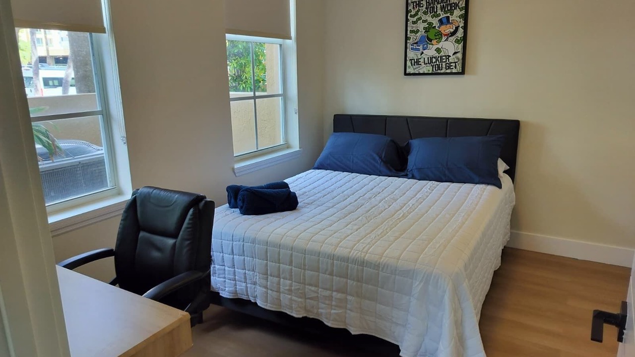 Photo of Bedroom in Hallandale Beach