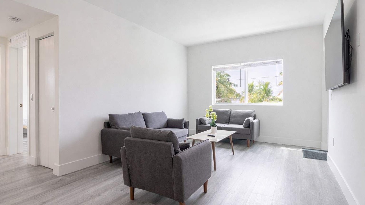 Photo of Livingroom in Hallandale Beach