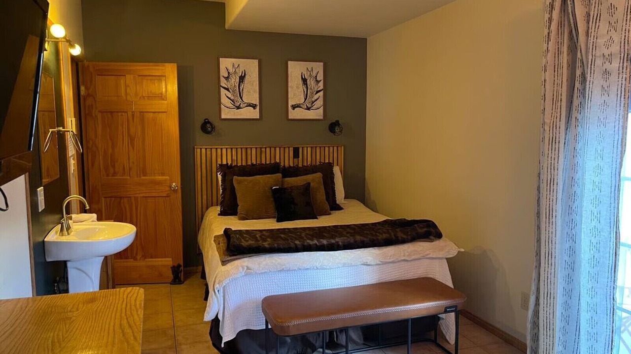 Photo of Bedroom in Twin Lakes