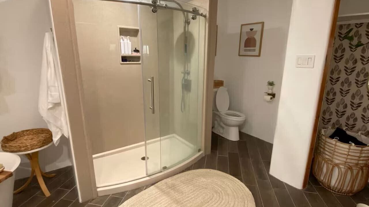 Photo of Bathroom in Canoncito