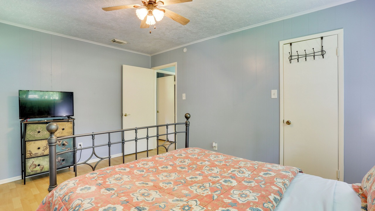 Photo of Bedroom in Votaw