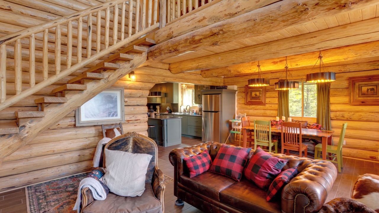 Photo of Livingroom in Columbine Lake