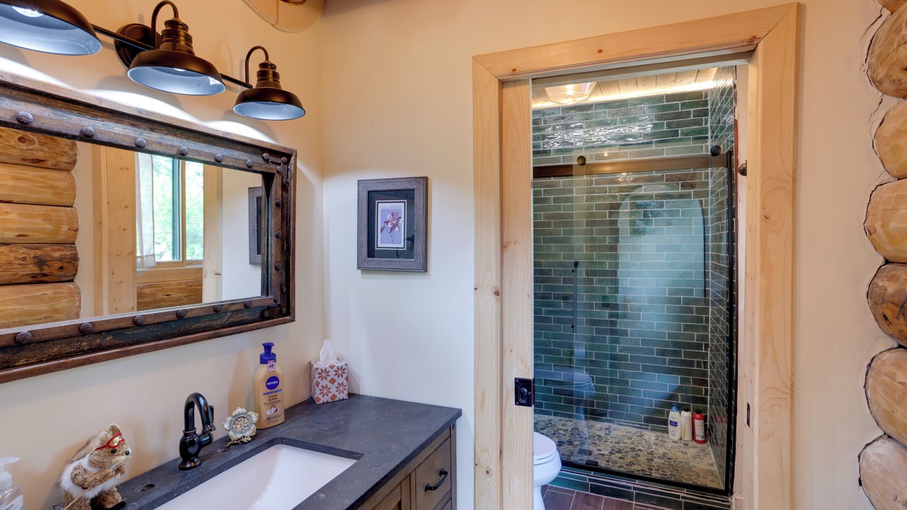 Photo of Bathroom in Columbine Lake