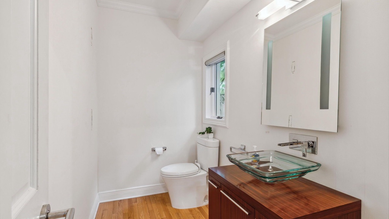 Photo of Bathroom in Birch Park Finger Streets