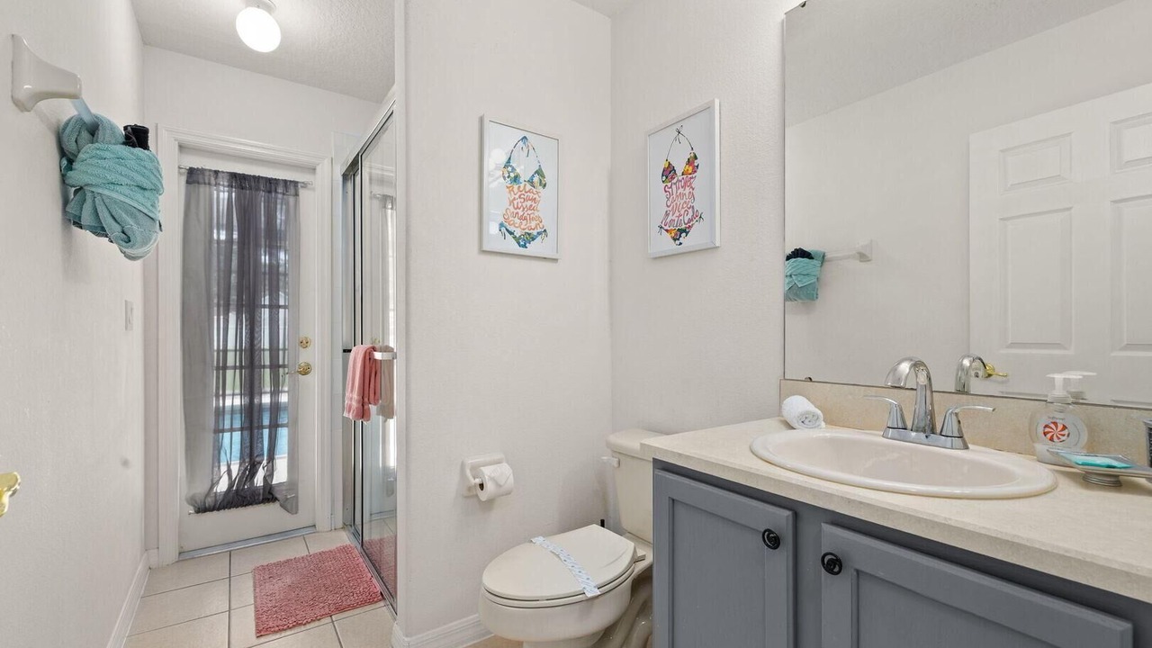 Photo of Bathroom in Orange Tree