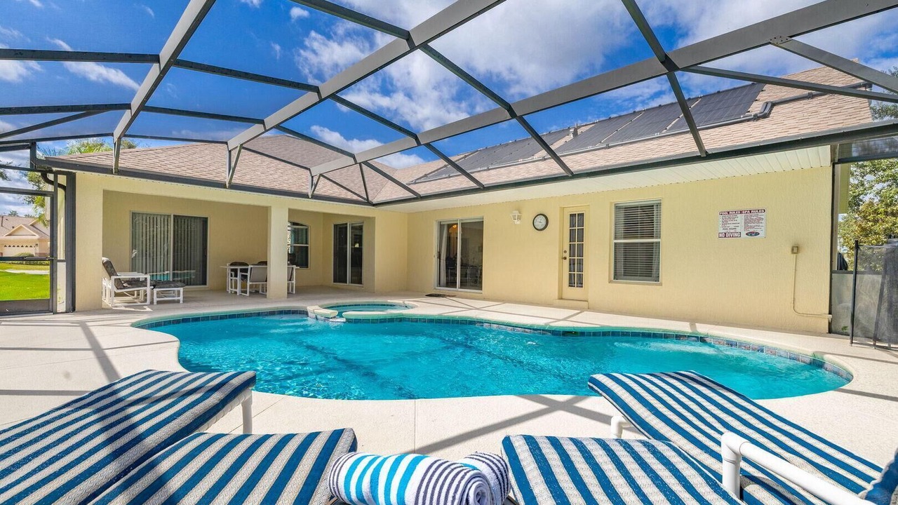 Photo of Outdoor in Orange Tree