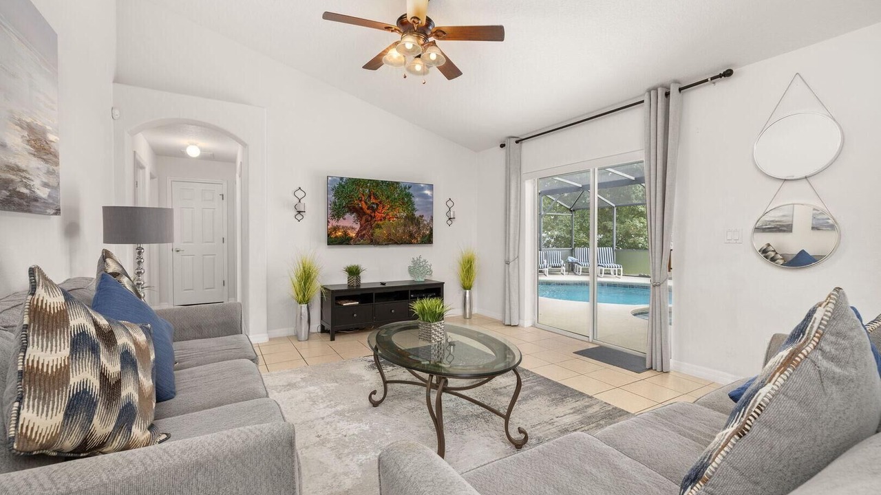 Photo of Livingroom in Orange Tree