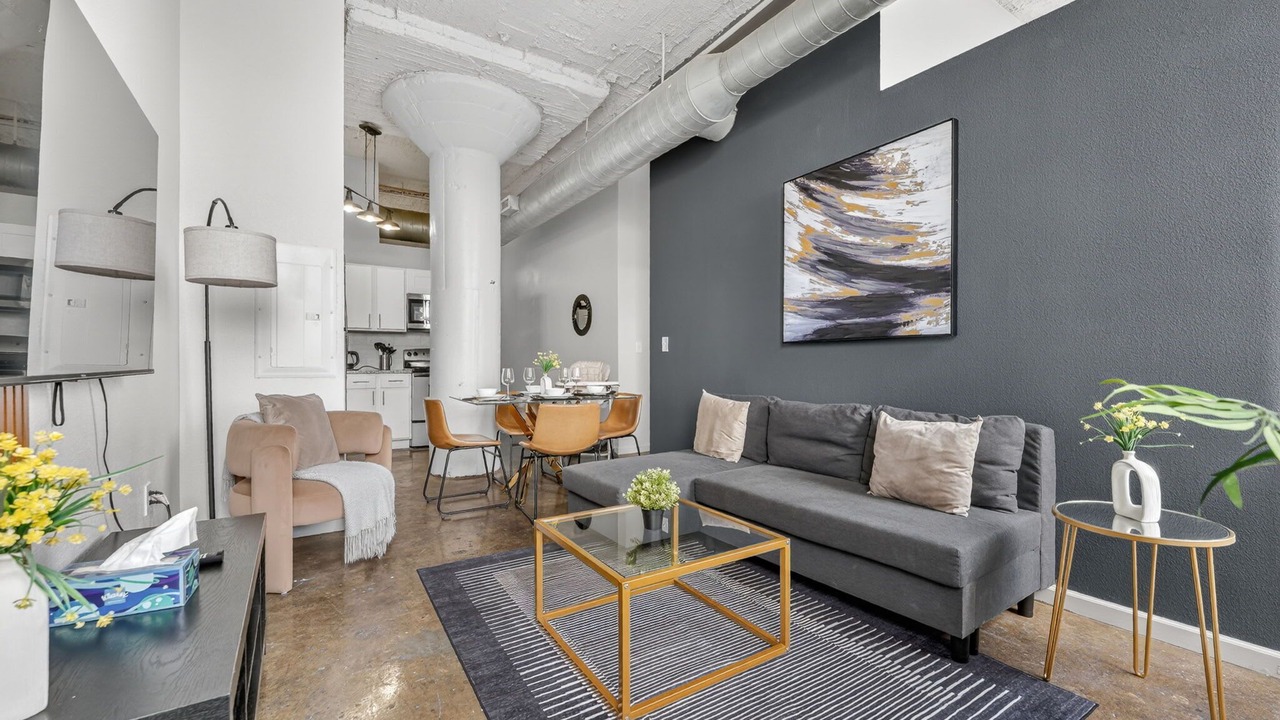 Photo of Livingroom in River Market