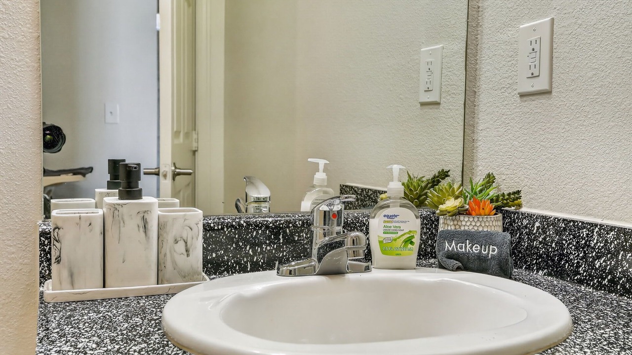Photo of Bathroom in River Market