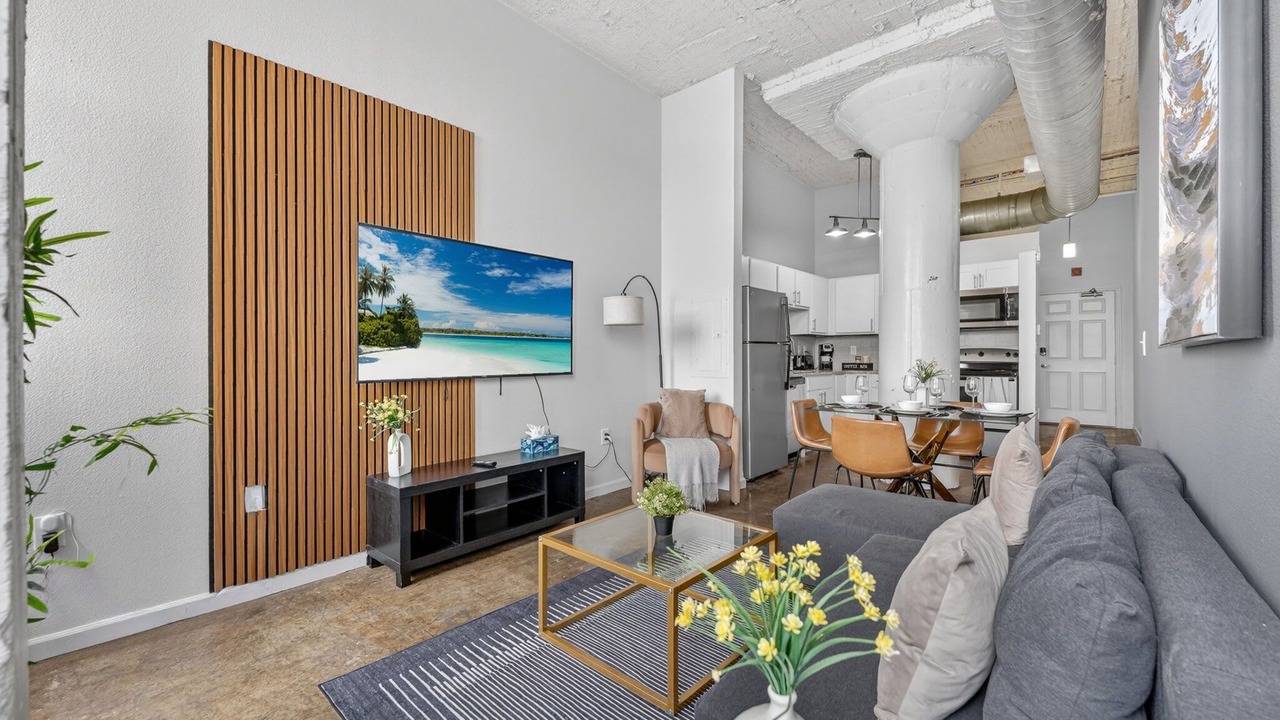 Photo of Livingroom in River Market