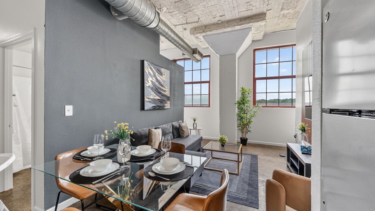 Photo of Livingroom in River Market