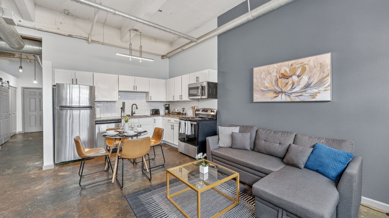 Photo of Livingroom in River Market