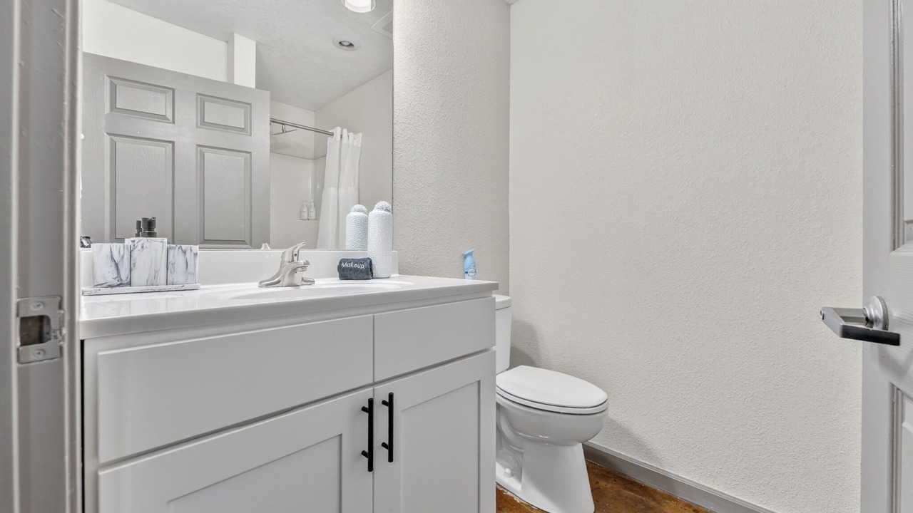 Photo of Bathroom in River Market