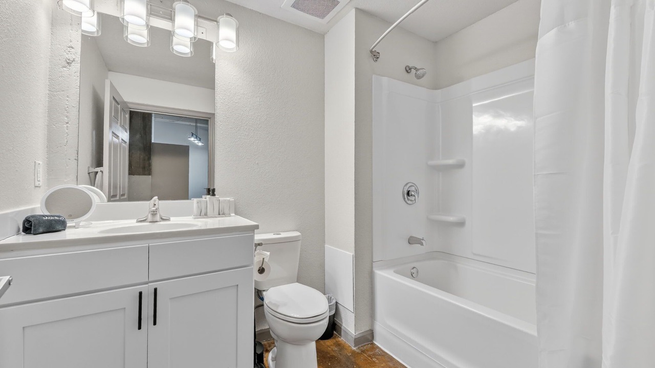 Photo of Bathroom in River Market