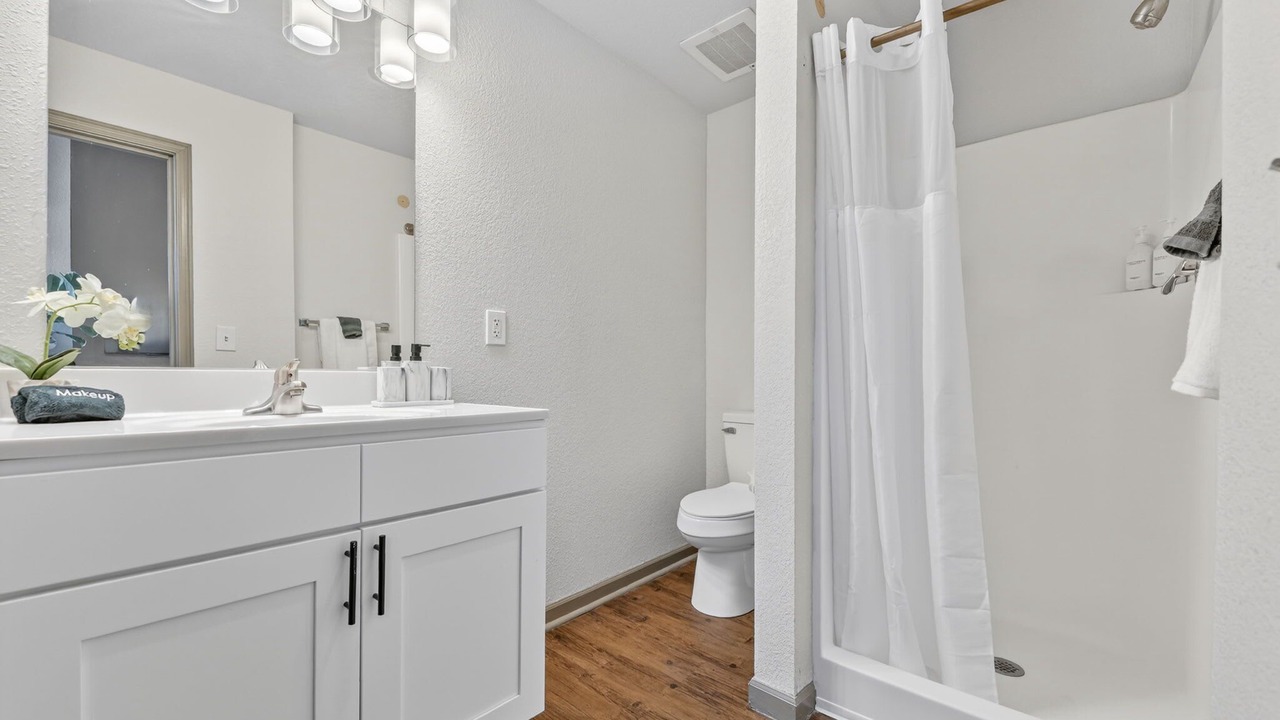 Photo of Bathroom in River Market