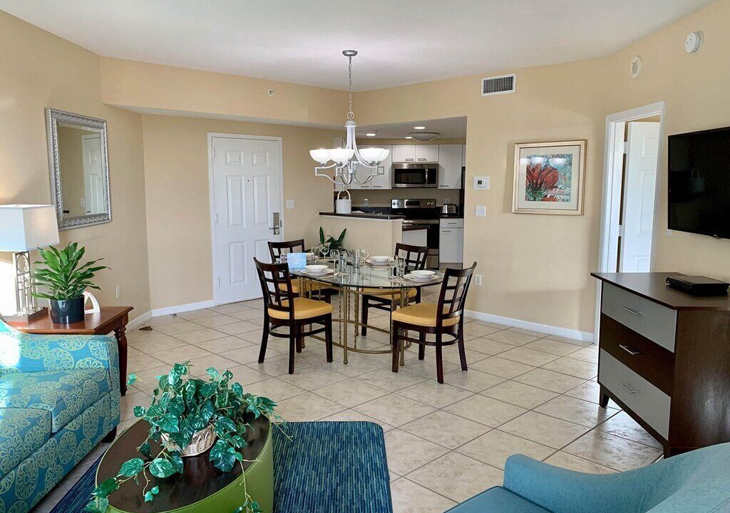 Photo of Livingroom in Weston
