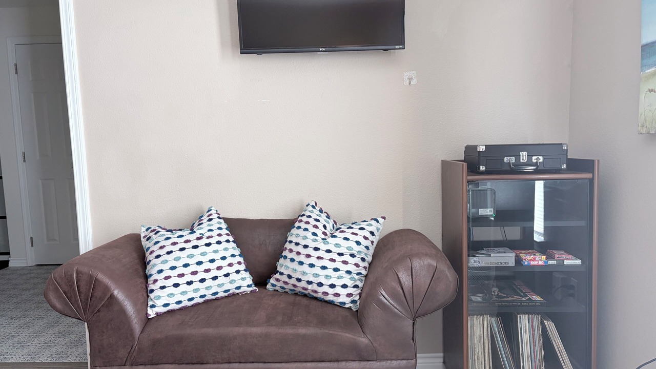 Photo of Livingroom in Bayside