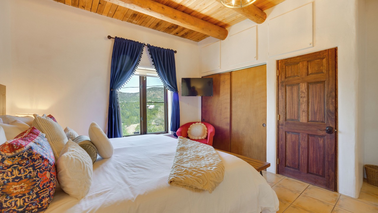 Photo of Bedroom in Canoncito
