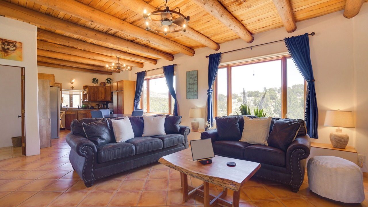 Photo of Livingroom in Canoncito