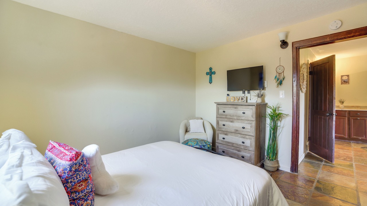 Photo of Bedroom in Canoncito