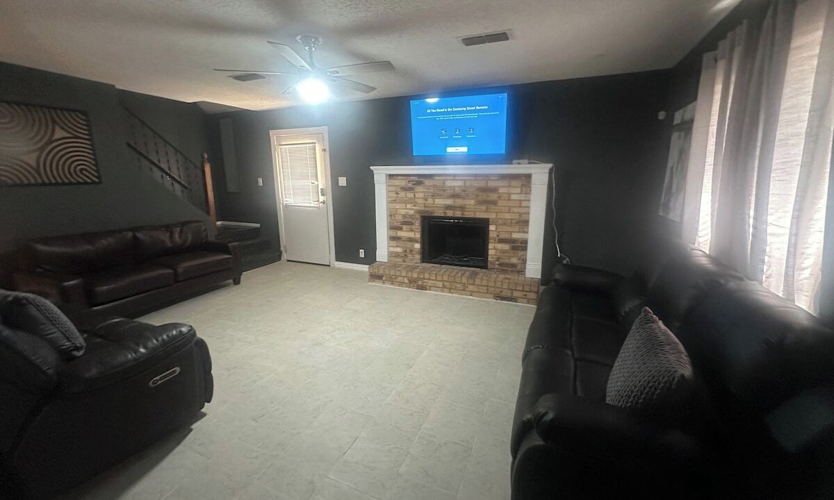 Photo of Livingroom in Midland