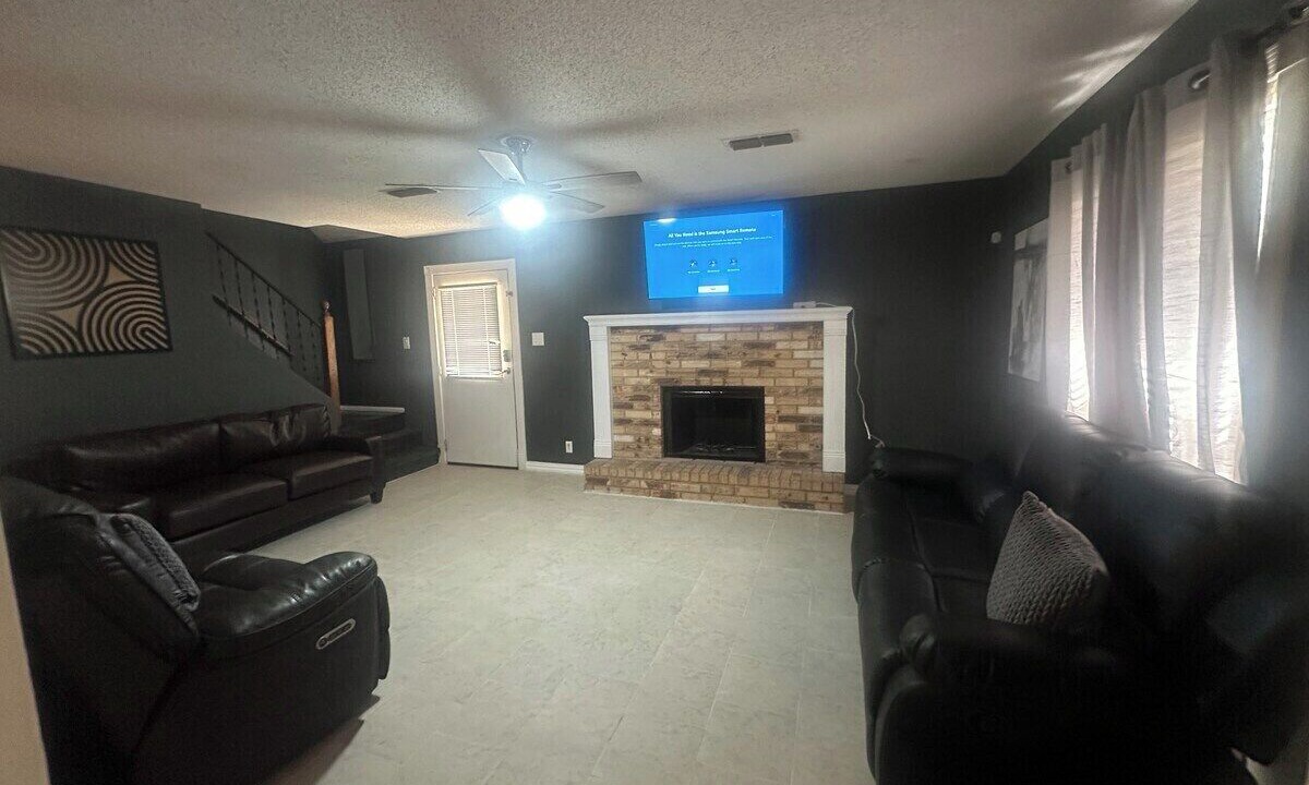 Photo of Livingroom in Midland