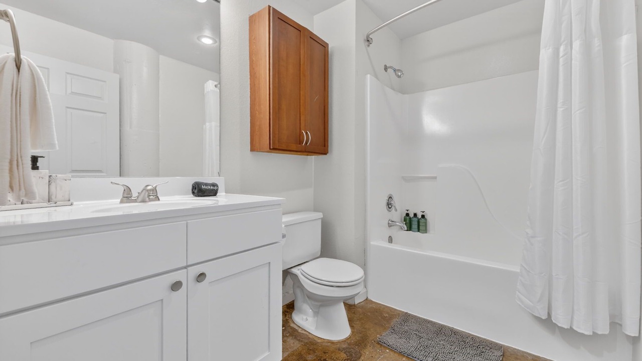 Photo of Bathroom in River Market