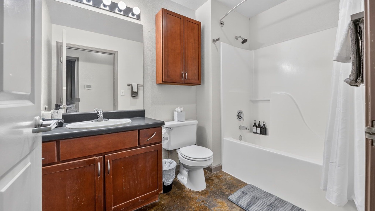 Photo of Bathroom in River Market