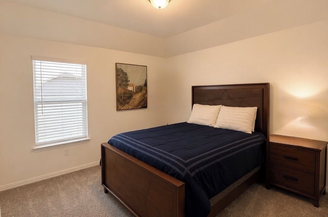 Photo of Bedroom in Aubrey
