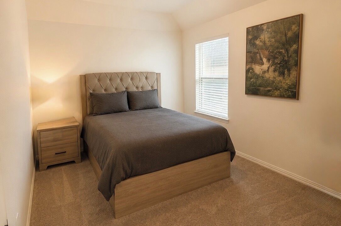 Photo of Bedroom in Aubrey