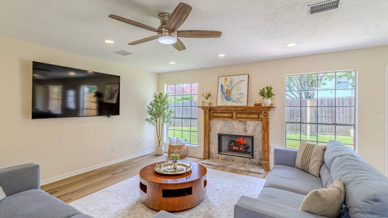 Photo of Livingroom in Sugar Land