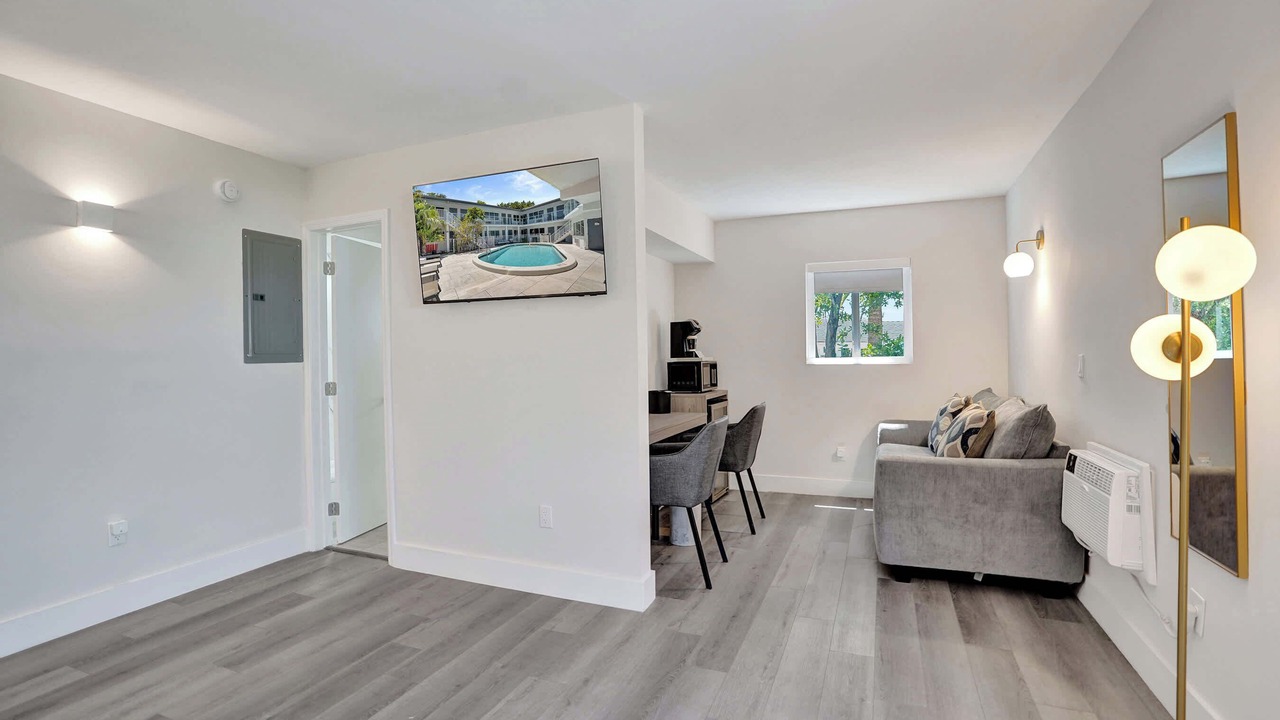 Photo of Livingroom in Galt Mile