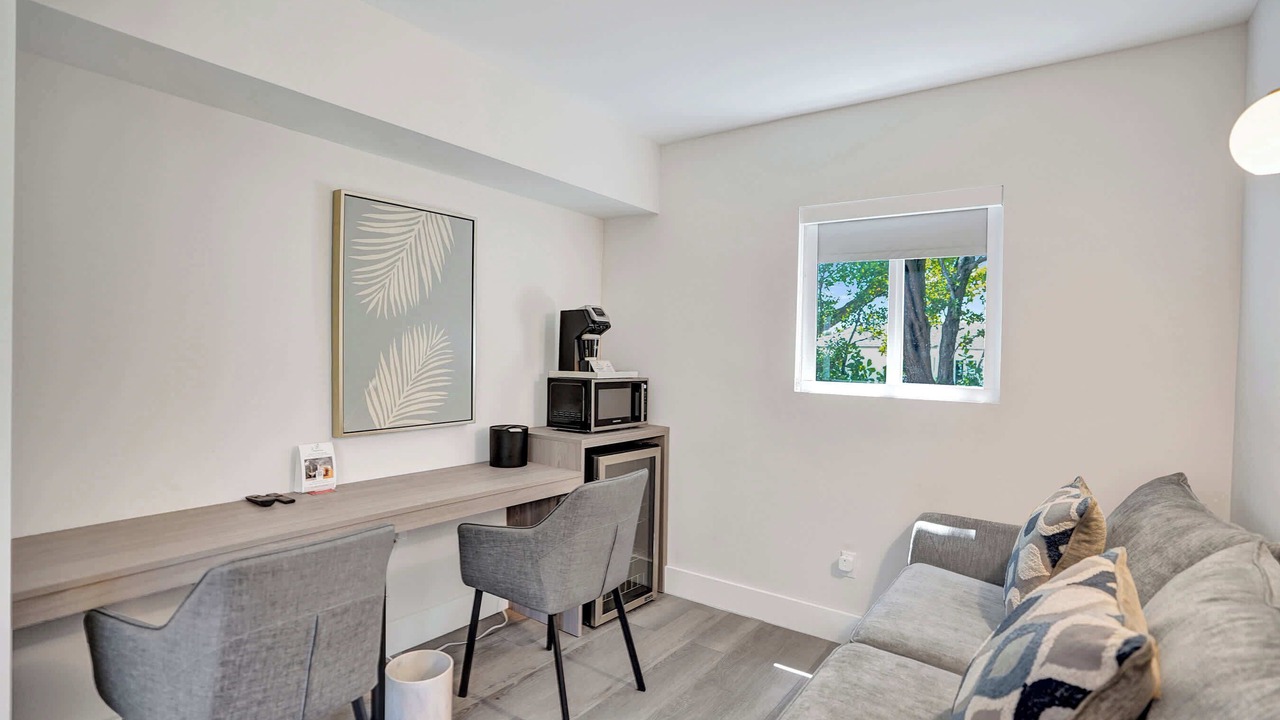 Photo of Livingroom in Galt Mile