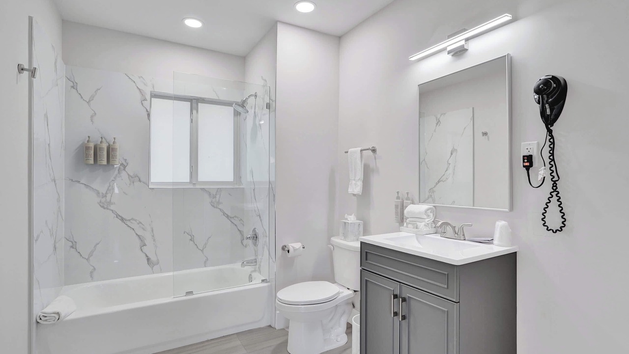 Photo of Bathroom in Galt Mile
