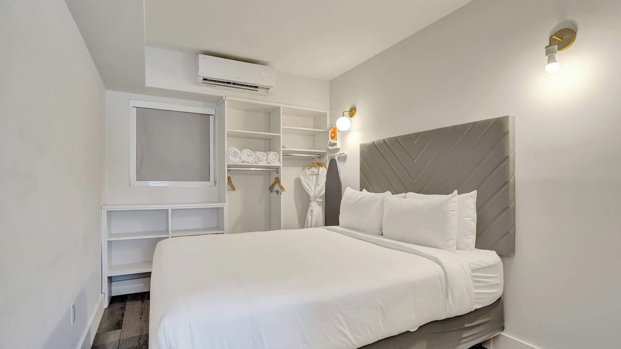Photo of Bedroom in Galt Mile