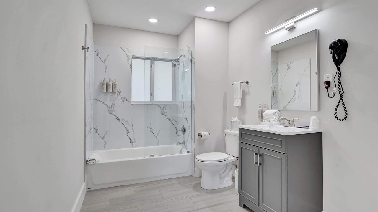 Photo of Bathroom in Galt Mile