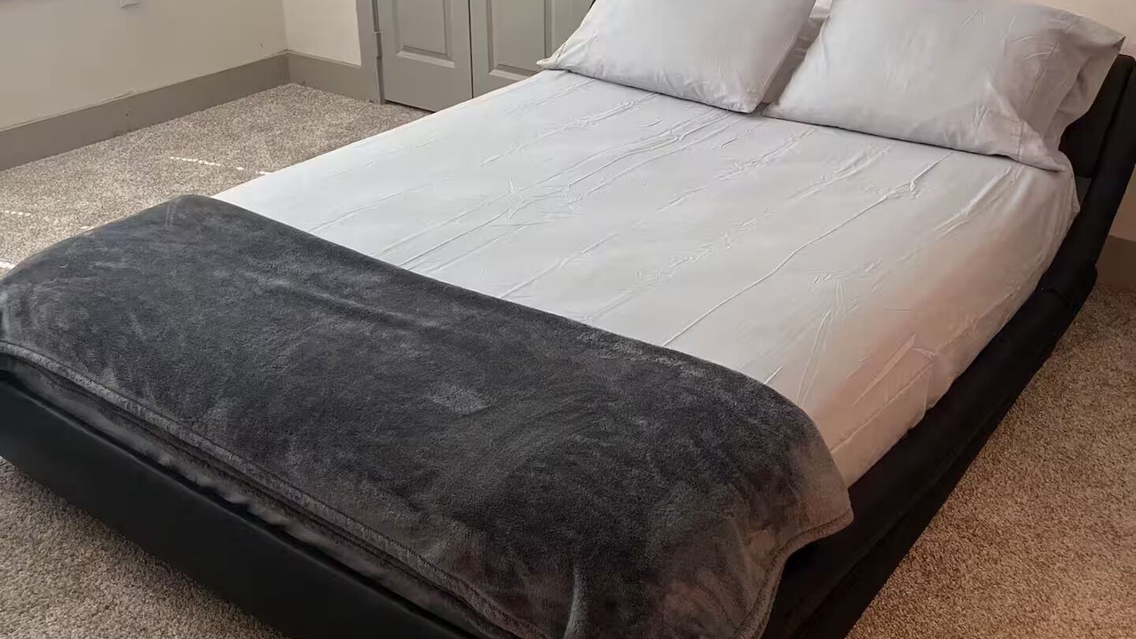 Photo of Bedroom in Farmers Branch