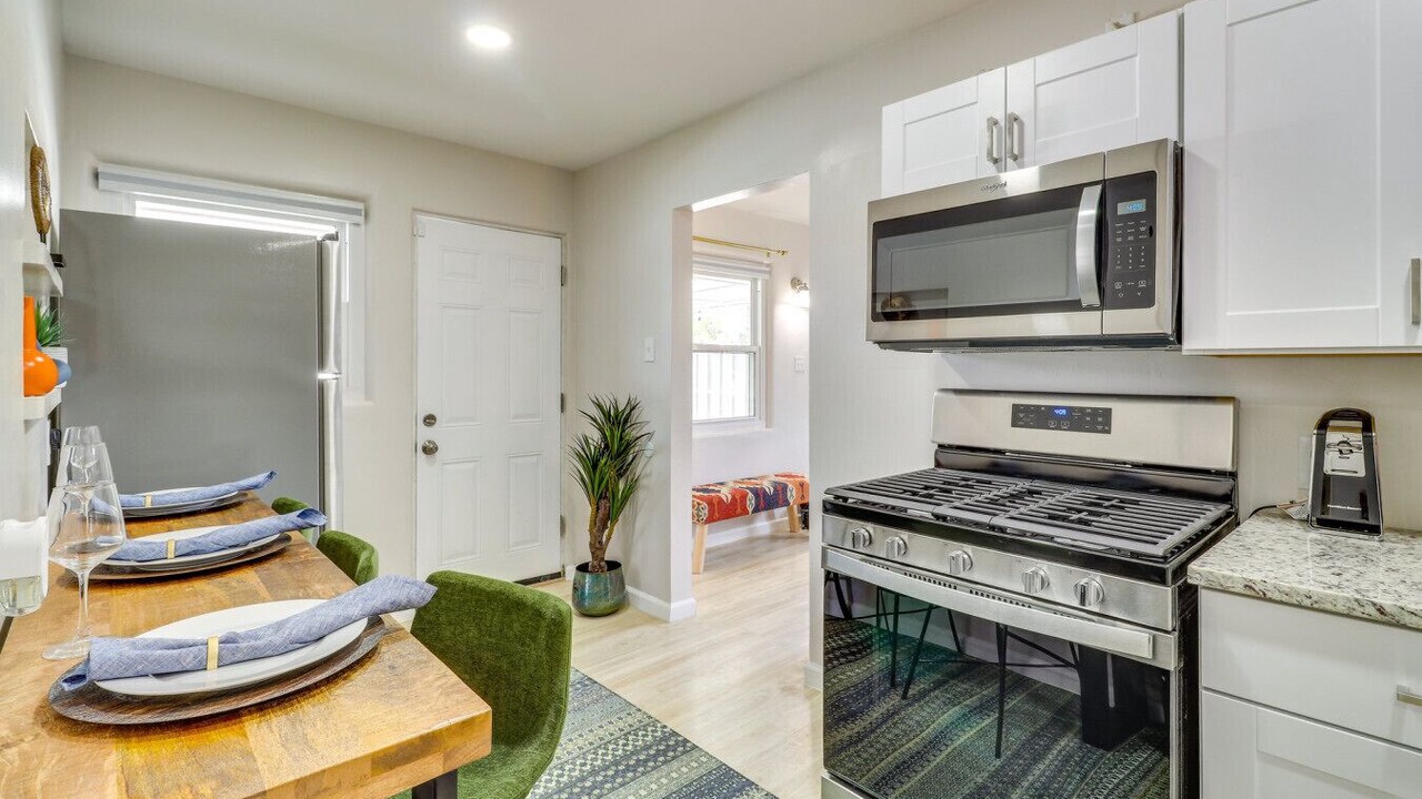 Photo of Kitchen in Near North Valley